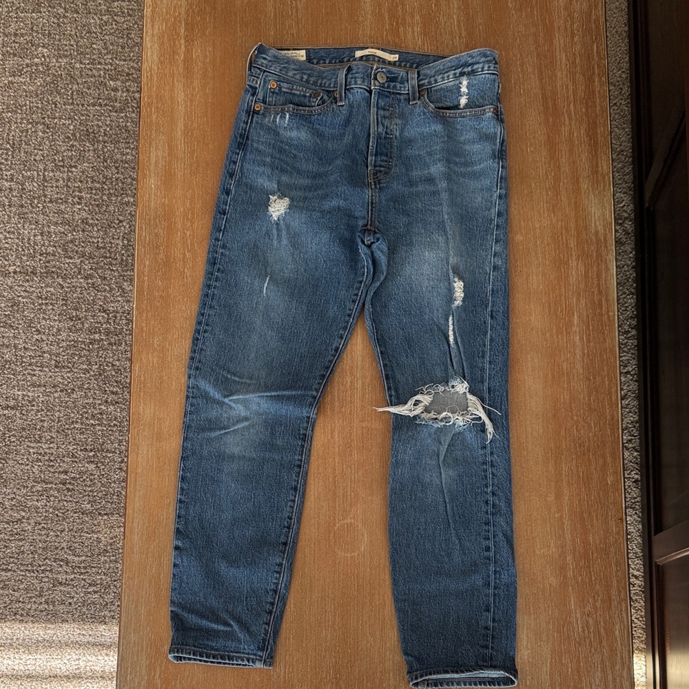 Levi's Women's Distressed Blue Skinny Jeans